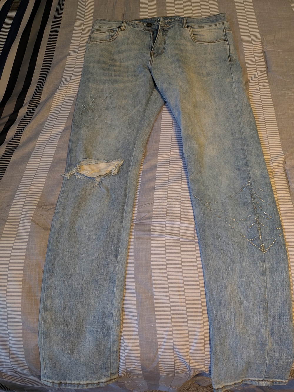 Light Blue Distressed Men’s Jeans with Rhinestone Detail